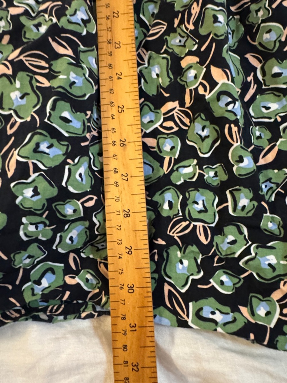 H&M shirtdress, pretty abstract floral pattern on black, womens S - Picture 13 of 13